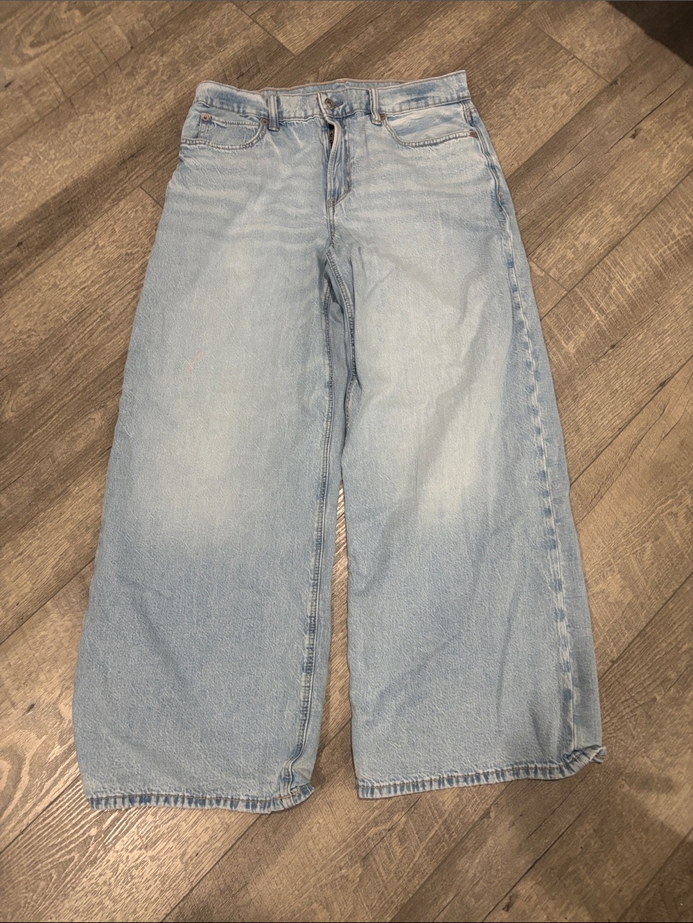American Eagle Outfitters Light Wash Wide Leg Jeans